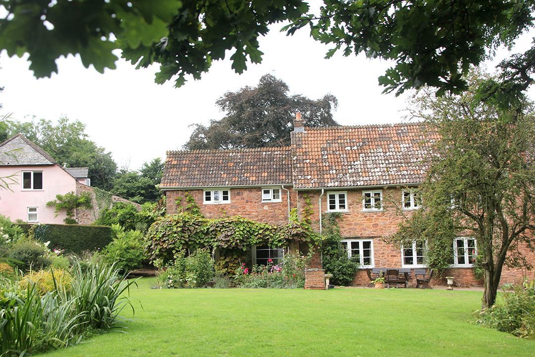 Middle Burrow Bed And Breakfast Timberscombe Exterior photo